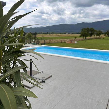 Villa Biser Gacke Sinac Bagian luar foto