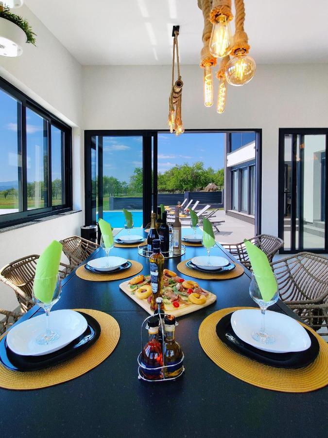 Villa Biser Gacke Sinac Bagian luar foto
