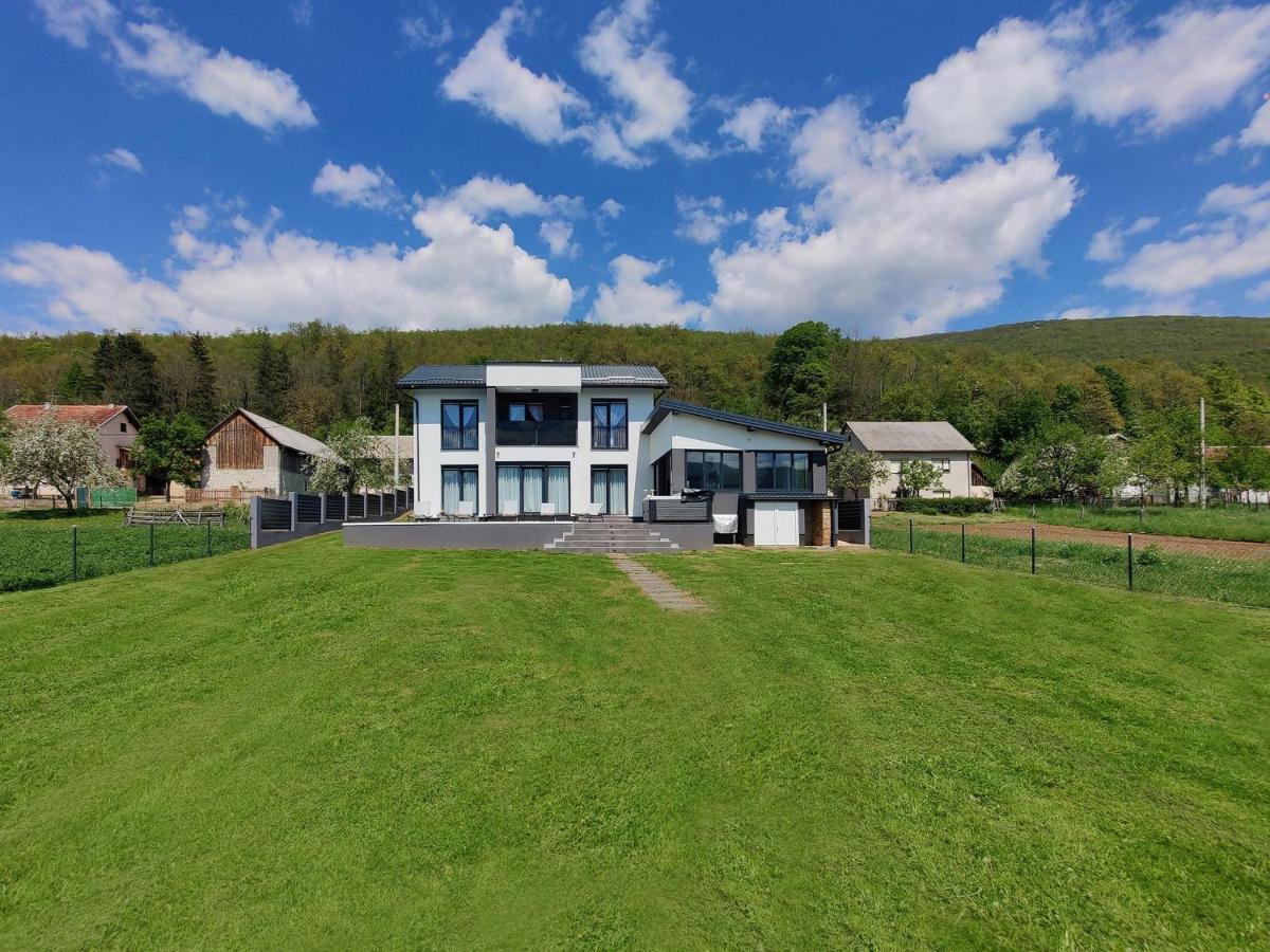Villa Biser Gacke Sinac Bagian luar foto