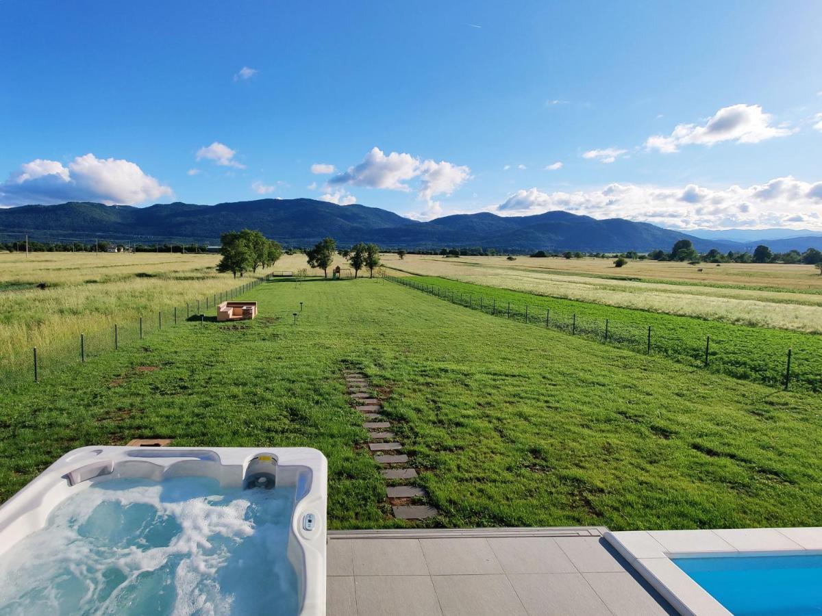 Villa Biser Gacke Sinac Bagian luar foto