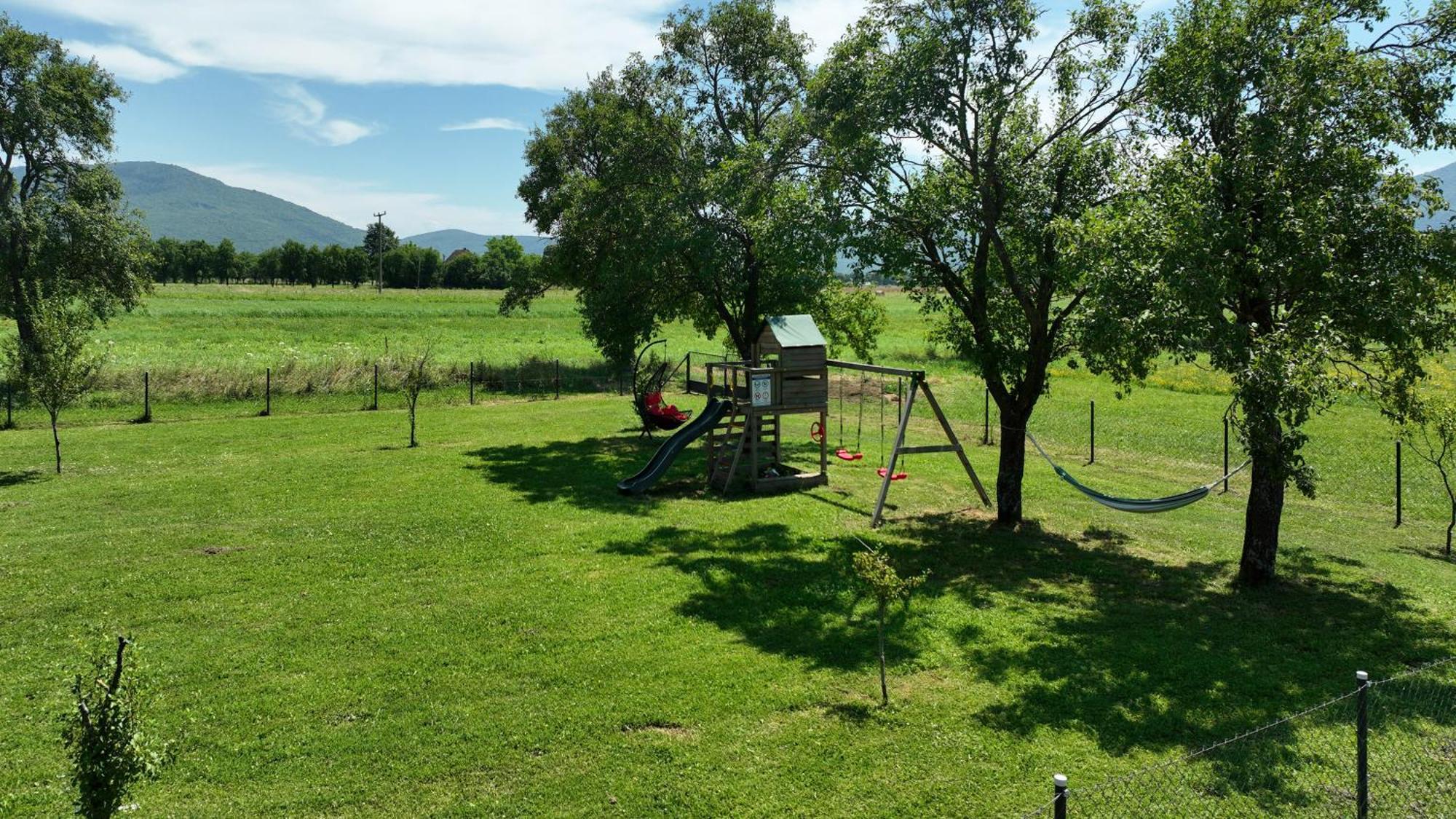 Villa Biser Gacke Sinac Bagian luar foto